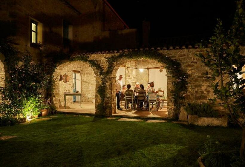 צימר Domu Antiga