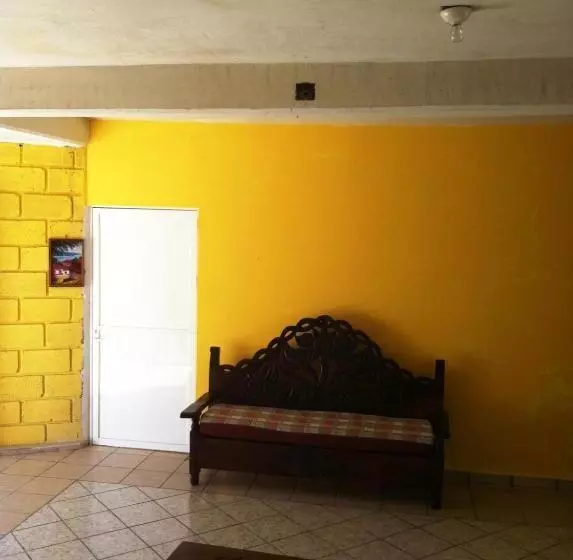 Hotelli Villas Yoleth