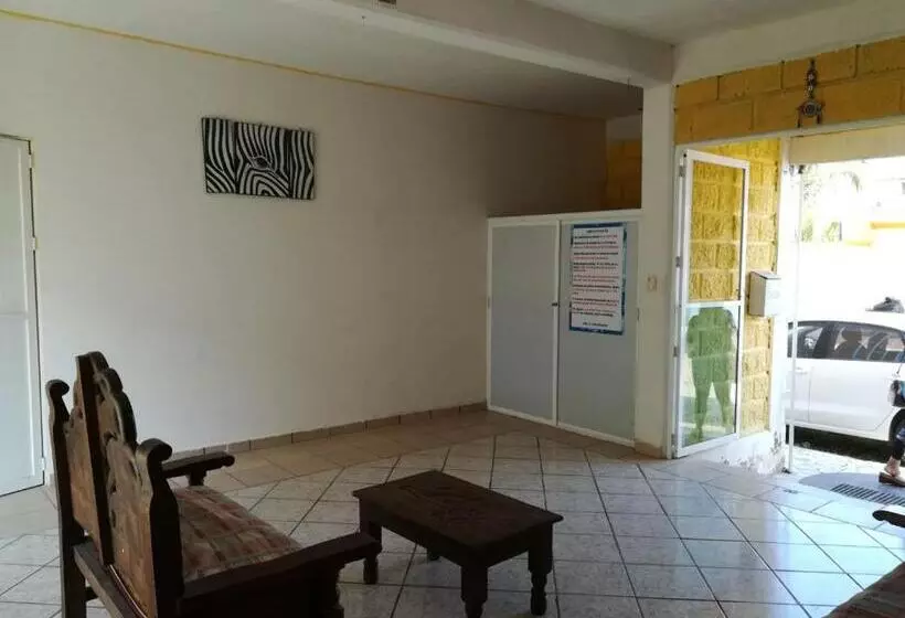 Hotelli Villas Yoleth