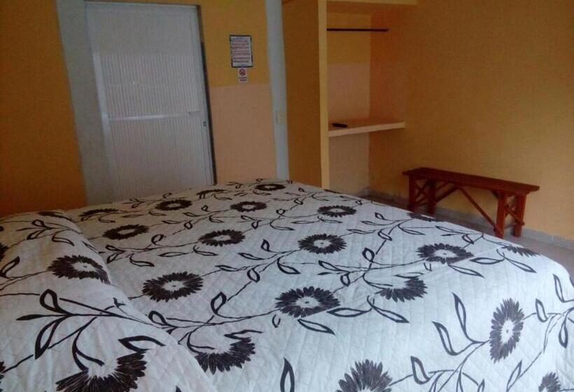 فندق Villas Yoleth