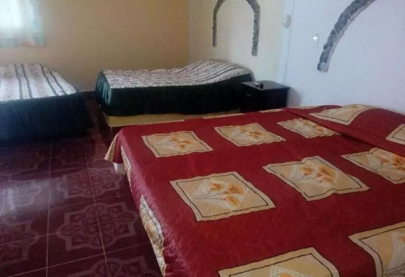 Hotelli Villas Yoleth