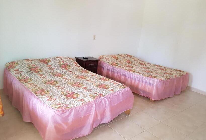 فندق Villas Yoleth