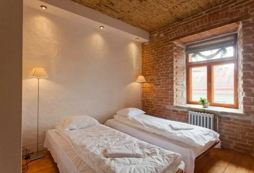 پانسیون Beguta Guest House