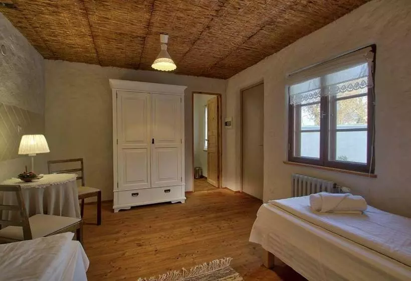 پانسیون Beguta Guest House