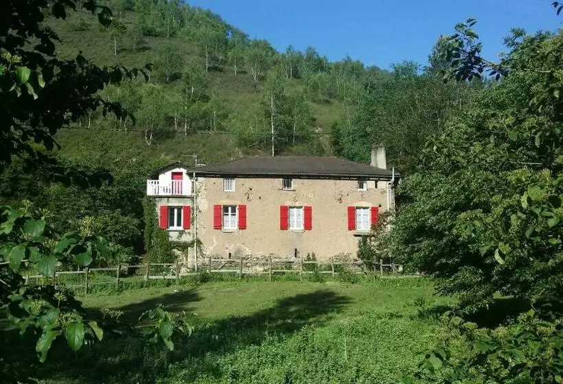 ペンション Les Cèdres Bleus De Joany