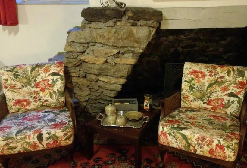 ペンション Les Cèdres Bleus De Joany