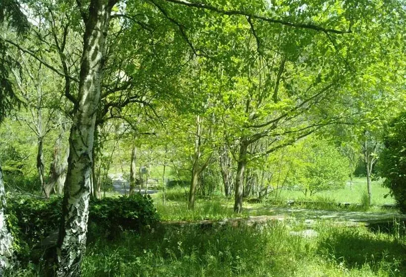 ペンション Les Cèdres Bleus De Joany