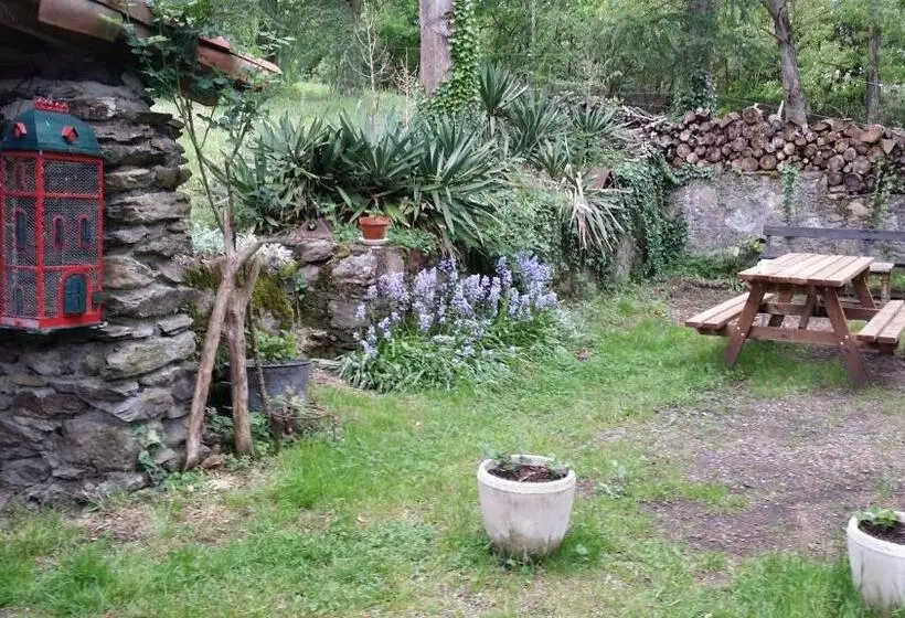 ペンション Les Cèdres Bleus De Joany