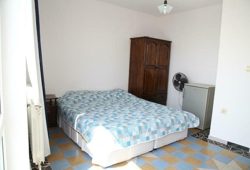 پانسیون Popov Guest House