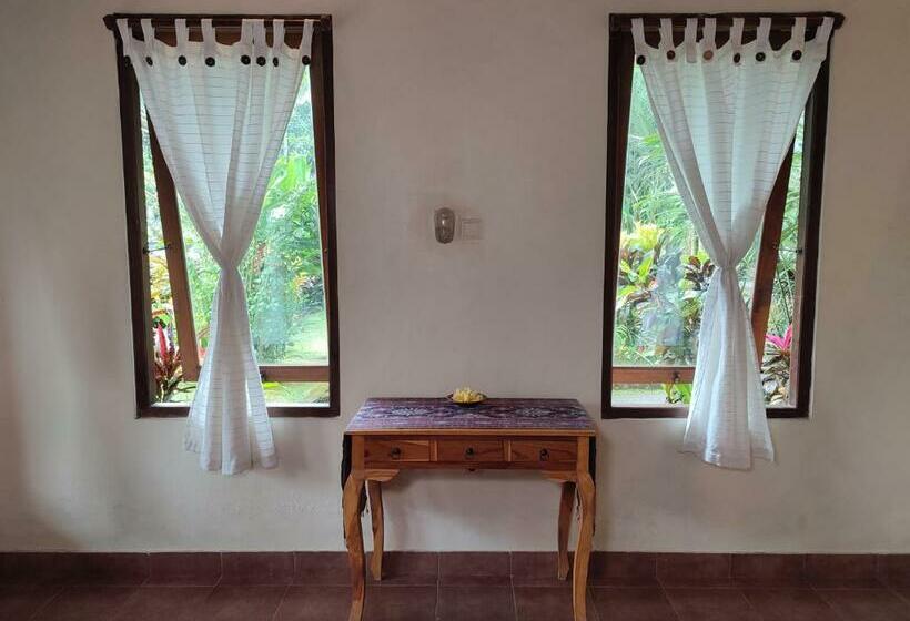 פנסיון Sari Wangi Cottage