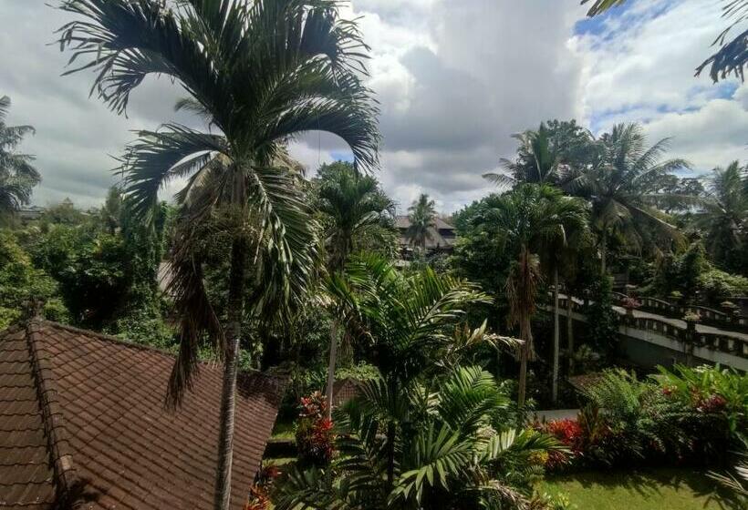 פנסיון Sari Wangi Cottage