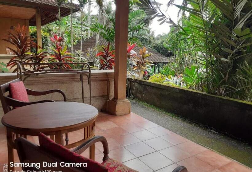 פנסיון Sari Wangi Cottage