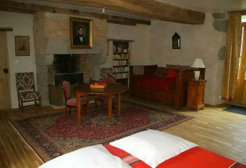 ベッドアンドブレックファースト Chambre D Hôtes De Pirieuc