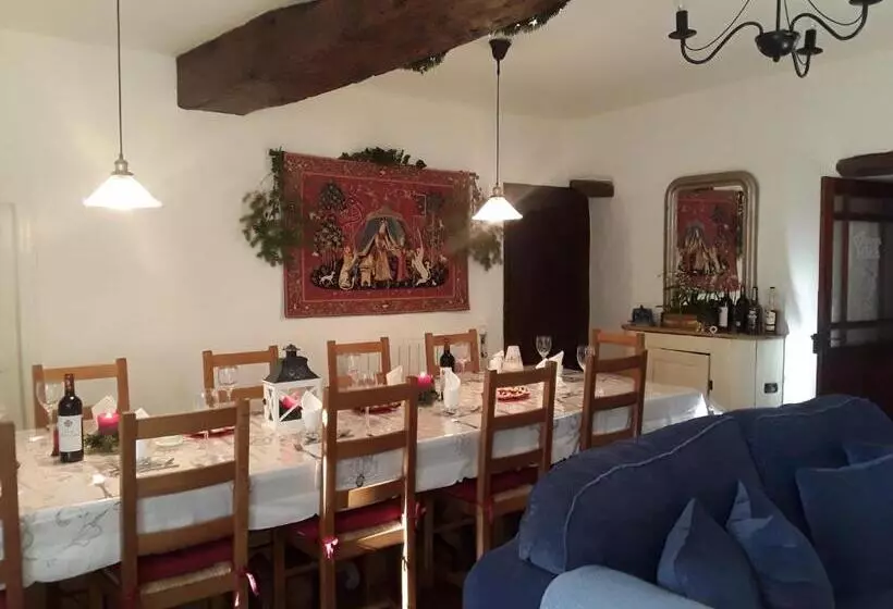 Aamiaismajoitus (B&B) Chez Providence Chambres Et Table D Hôtes