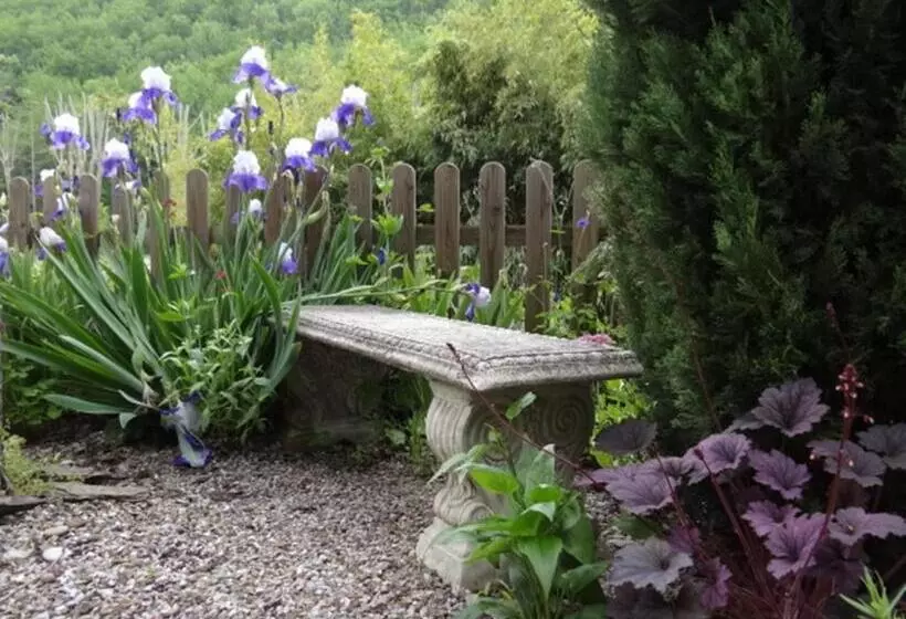 Aamiaismajoitus (B&B) Chez Providence Chambres Et Table D Hôtes