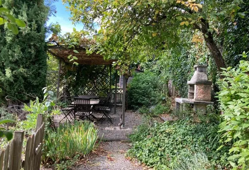 Aamiaismajoitus (B&B) Chez Providence Chambres Et Table D Hôtes