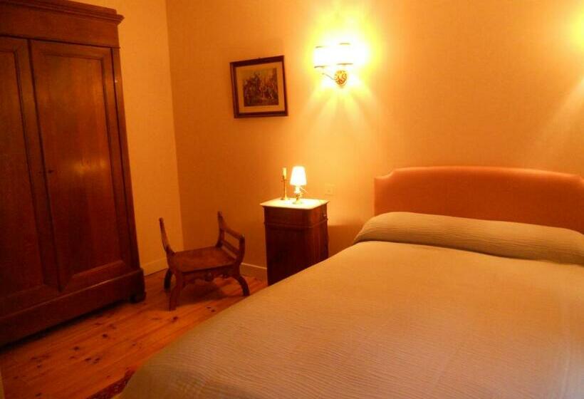 تختخواب و صبحانه Château De La Moissetie