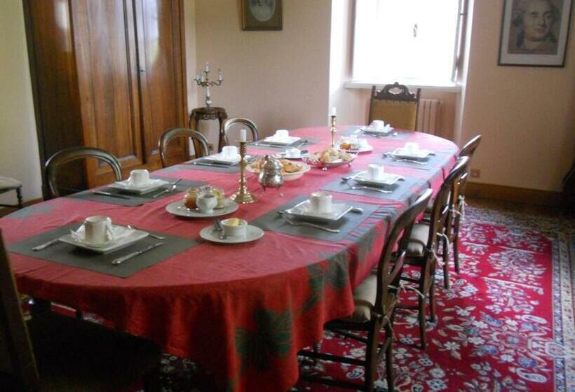 تختخواب و صبحانه Château De La Moissetie