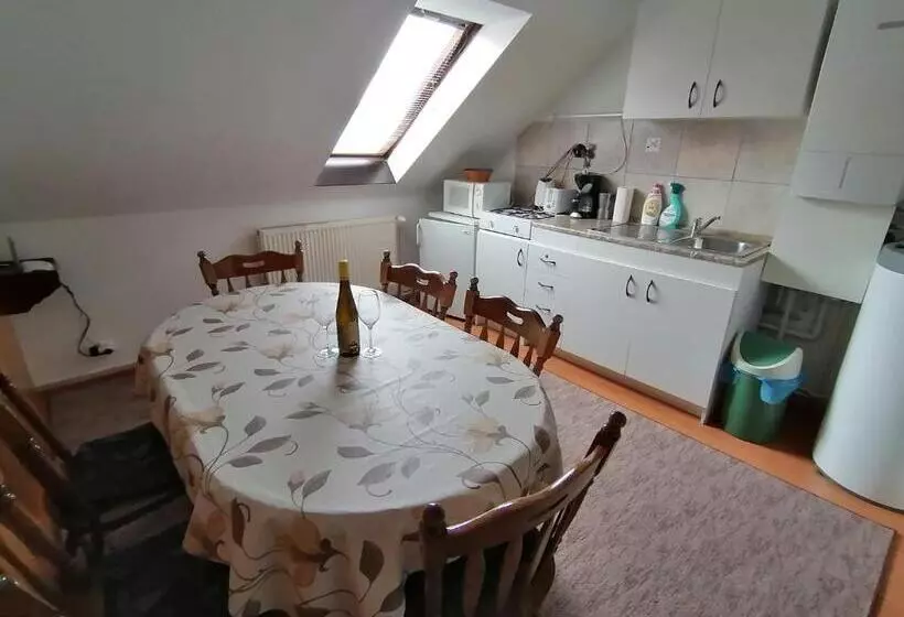 Aamiaismajoitus (B&B) Joós Apartman