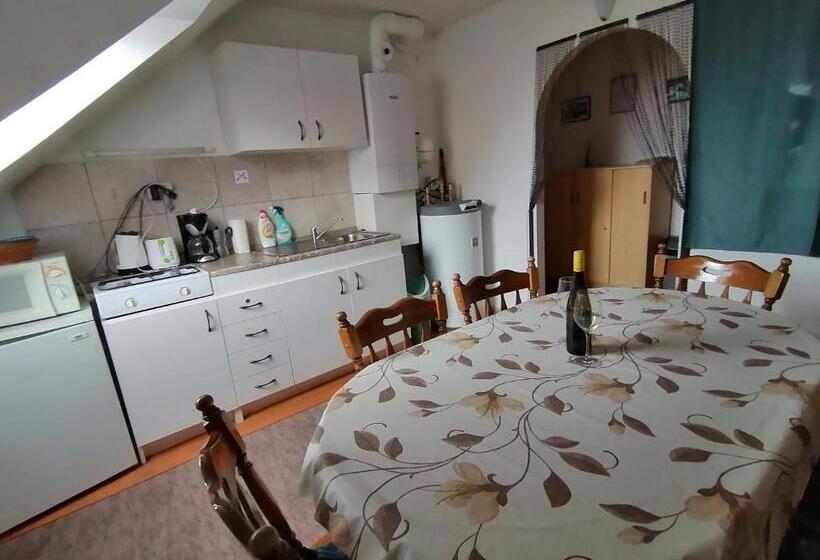 Bed and Breakfast Joós Apartman