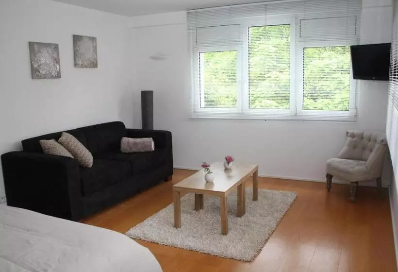 Aamiaismajoitus (B&B) Villa Maria