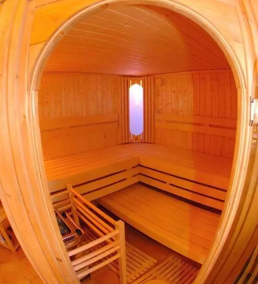 ホテル Weingut Winzerhof Gästezimmer Grebenz