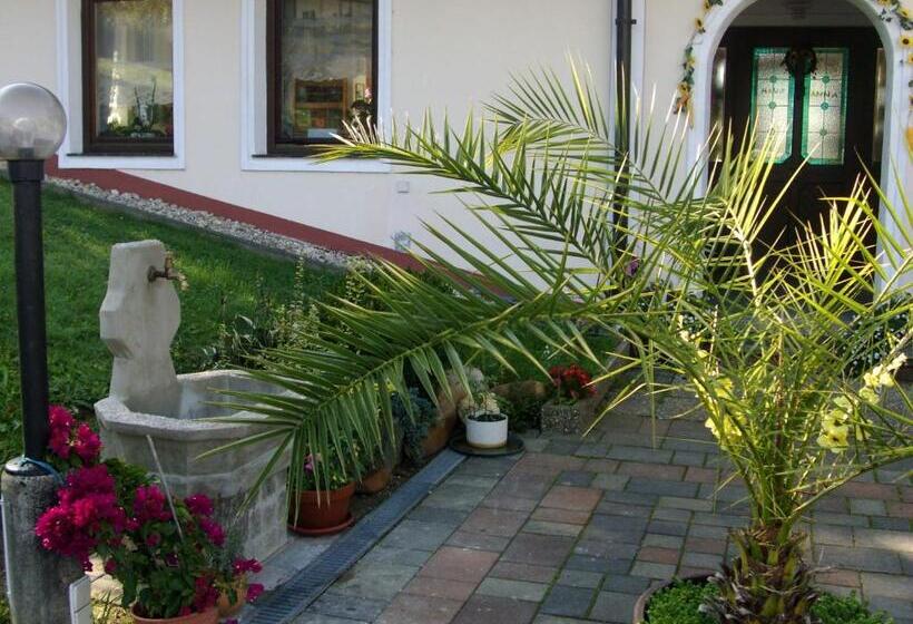 Пансион Gästehaus Anna