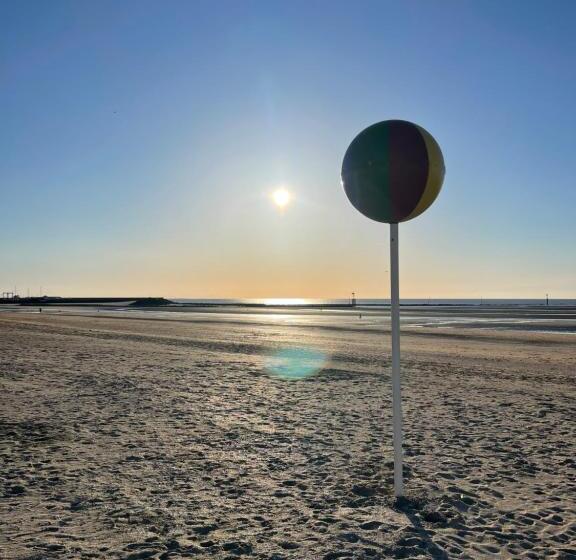 Townhouse Trouville   Appart Hotel & Studios