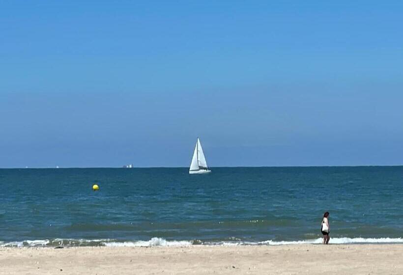 Townhouse Trouville   Appart Hotel & Studios