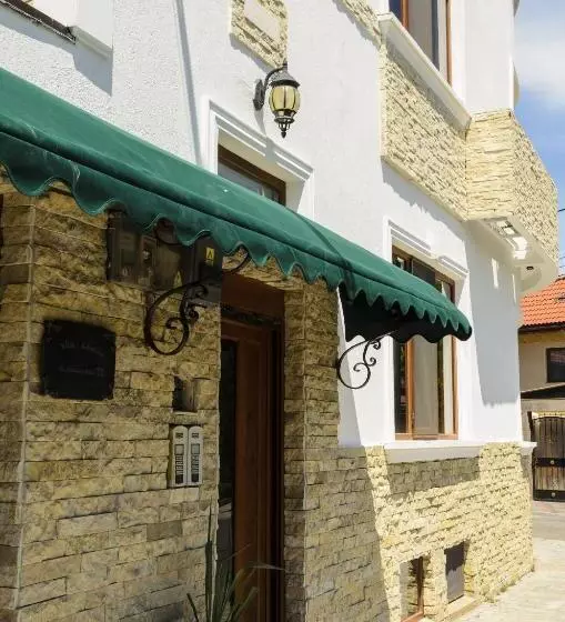 Villa Casafina Serviced Apartments