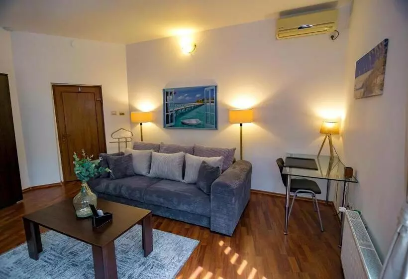 Villa Casafina Serviced Apartments
