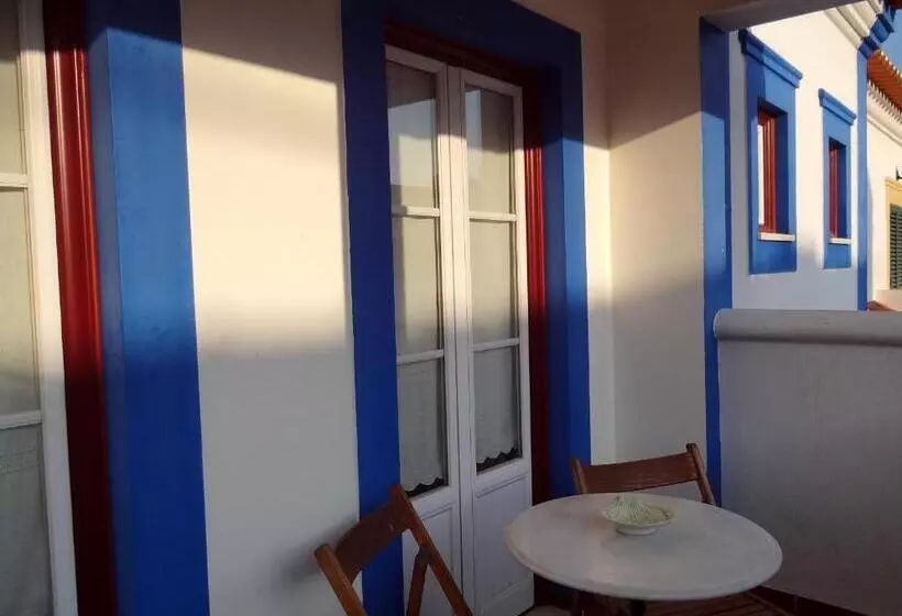 Aamiaismajoitus (B&B) Casazul Milfontes