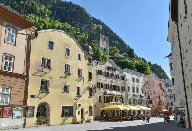 Aamiaismajoitus (B&B) Haus Schlosskeller