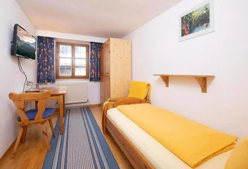 Aamiaismajoitus (B&B) Haus Schlosskeller