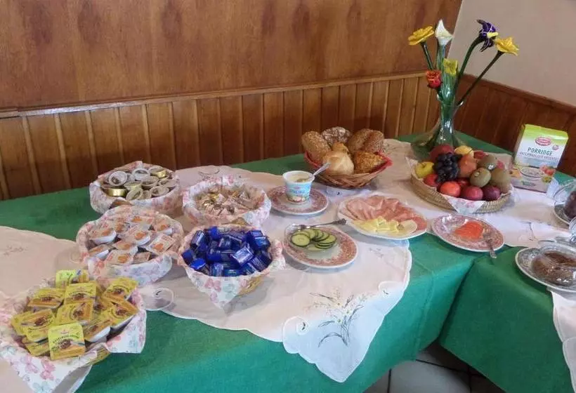 Aamiaismajoitus (B&B) Haus Schlosskeller