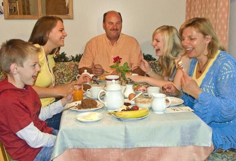 בית מלון כפרי Ausserwieserhof