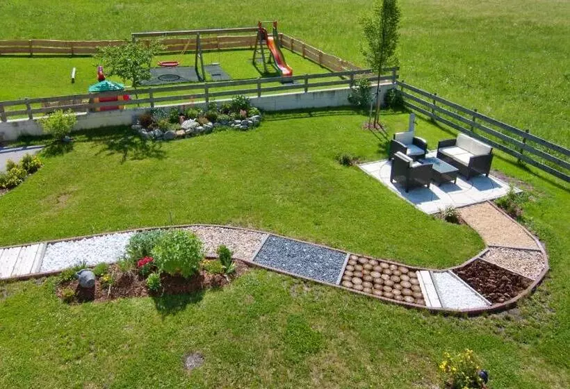 ホテル Ausserwieserhof