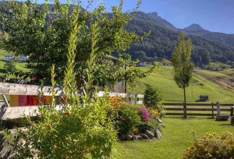 ホテル Ausserwieserhof