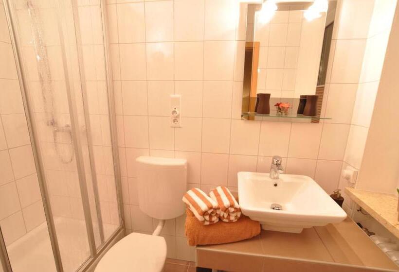 Buten Diek Hotel Restaurant Gmbh &