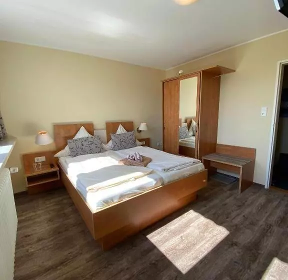 Buten Diek Hotel Restaurant Gmbh &