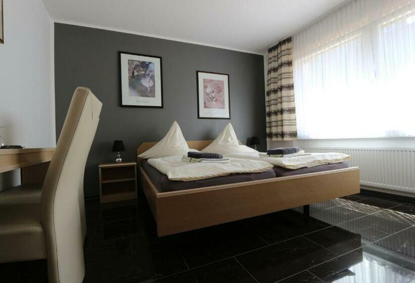 פנסיון Gästehaus Am Römerbad