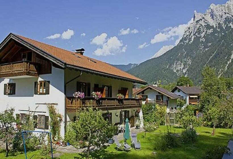 Pensão Gästehaus Kurparkfrieden