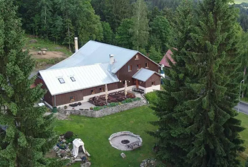 Majatalo Penzion Kapitanka