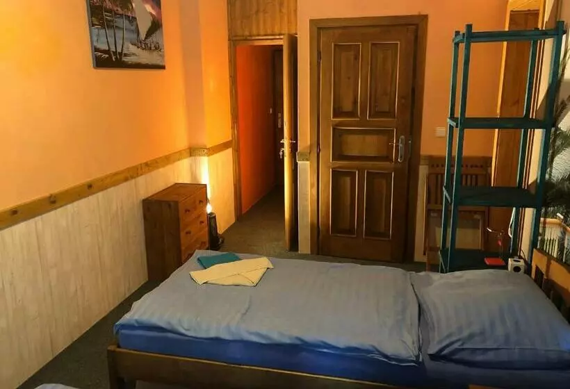 Majatalo Penzion Kapitanka