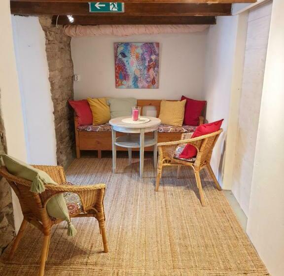 Marsjö Gård Bo & Yoga Vandrarhem