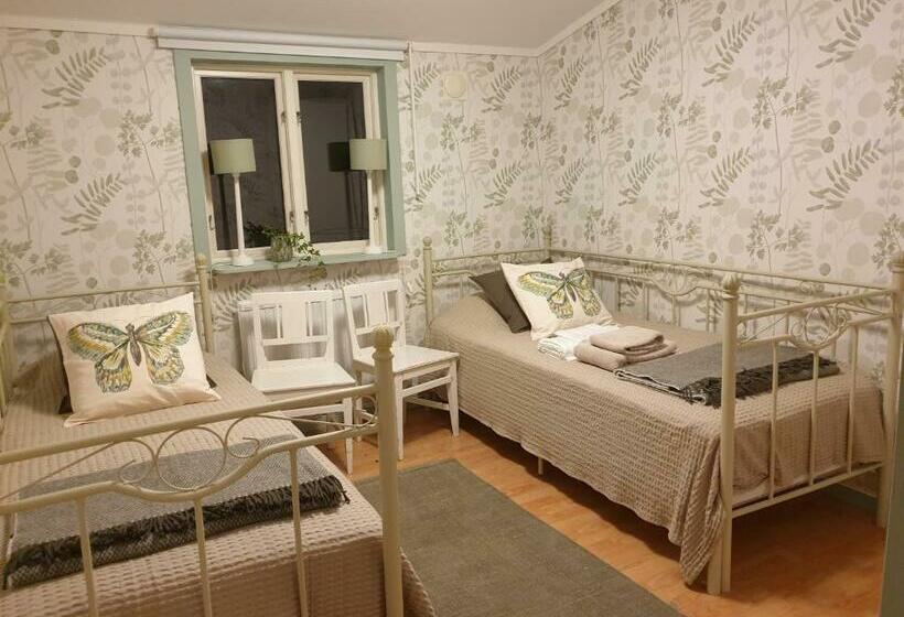 Marsjö Gård Bo & Yoga Vandrarhem