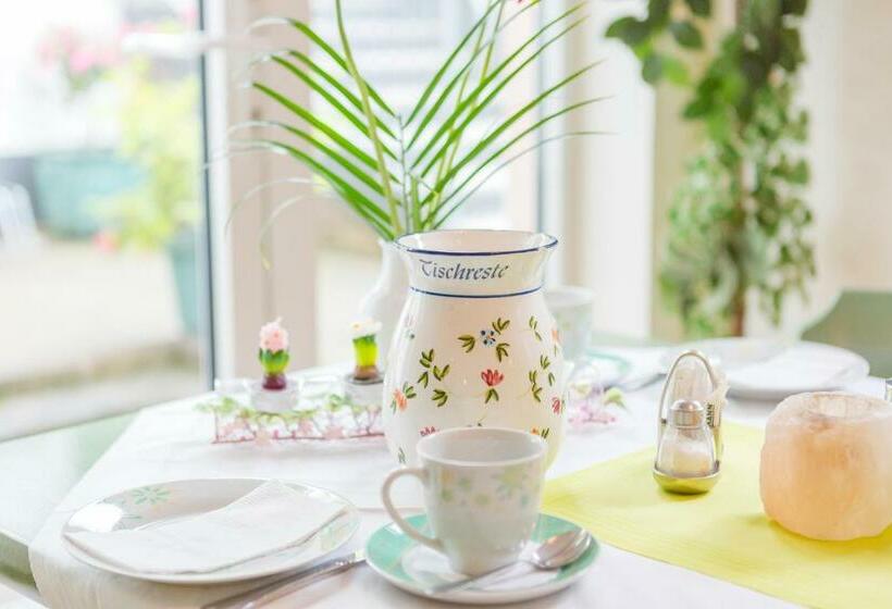 פנסיון Haus Troja