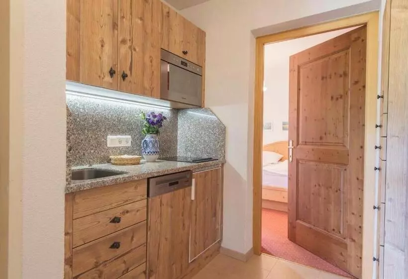 Landhaus Charlotte Apartments Tirol