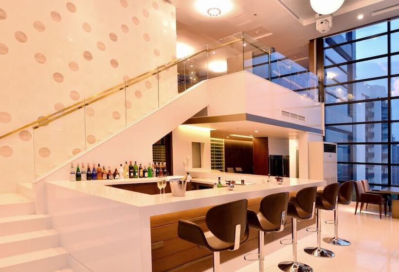 هتل Aetas Lumpini