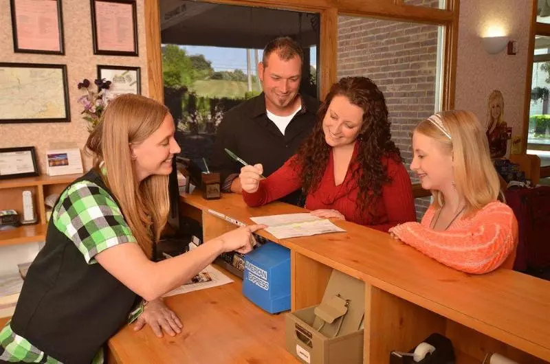 酒店 All Season Suites